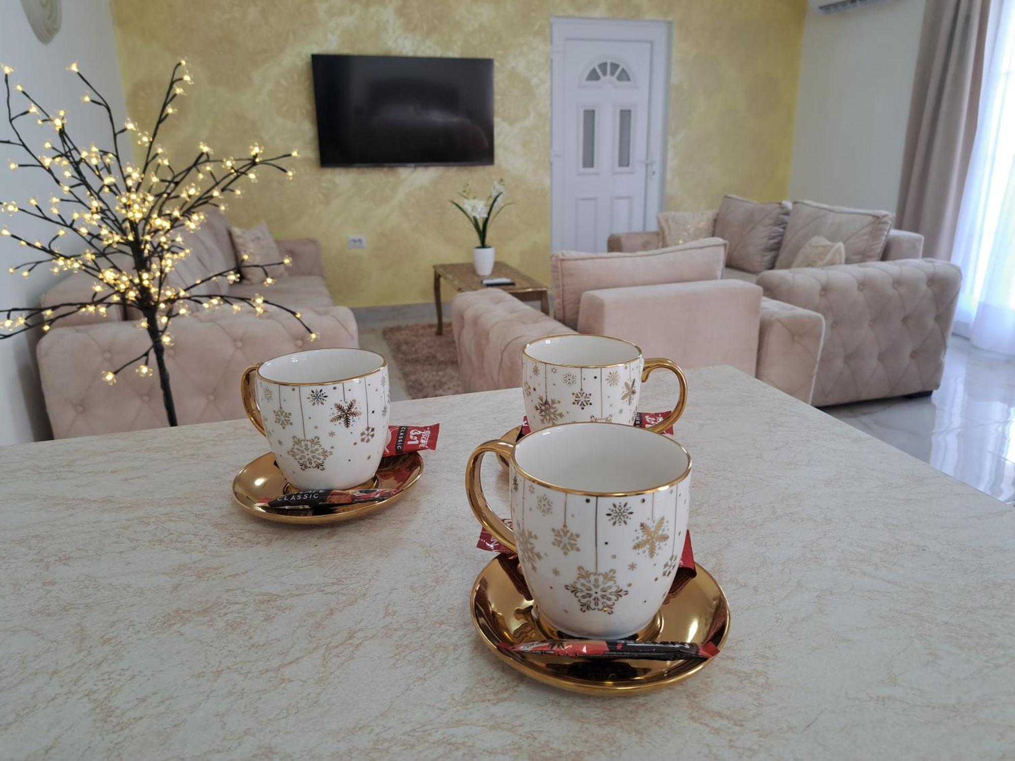 Dina Lux Apartman Jagodina Exterior foto